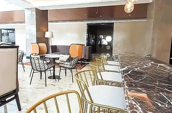 Отель The Excelsior Pinas 4*