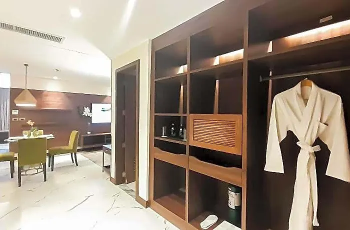 The Excelsior Pinas 4*