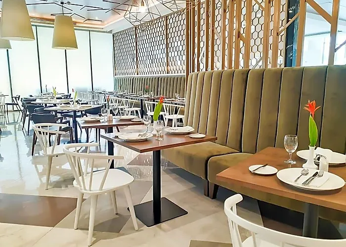 The Excelsior Pinas 4* Манила