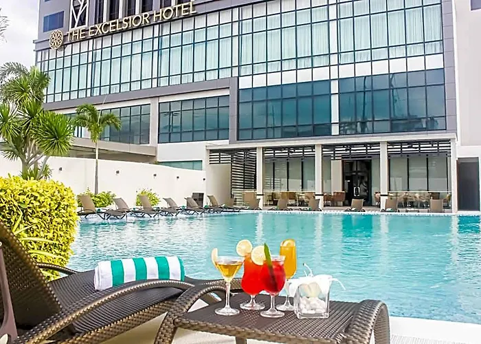 The Excelsior Pinas 4*